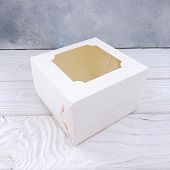 Коробка для бенто-торта с окном 12х12х8 см