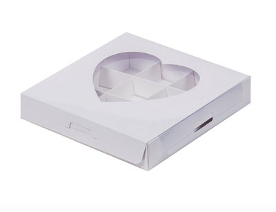 Коробка для 9 Конфет Белая с окном Сердце, 15,5х15,5х3 см