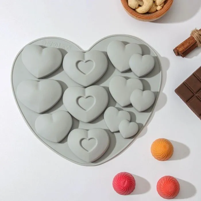 Форма для шоколада и кондитерских украшений "Лямур", 20,5х19х2 см, 9 ячеек