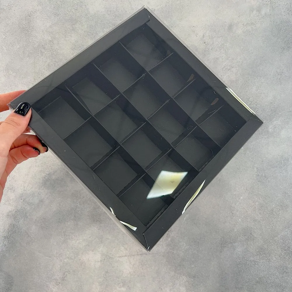 Коробка для 16 конфет Черная с пластиковой крышкой, 20х20х3 см