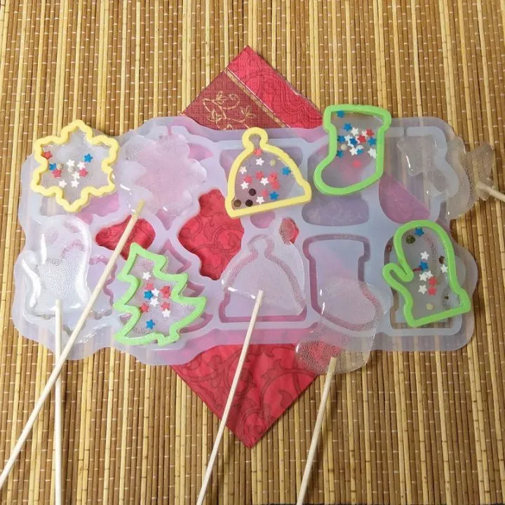 Силиконовая форма леденец-погремушка №396 Новогодние №2