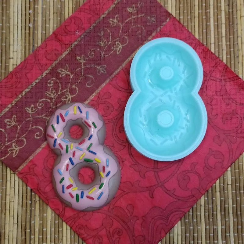 Силиконовая форма "8 марта - пончик" №1877