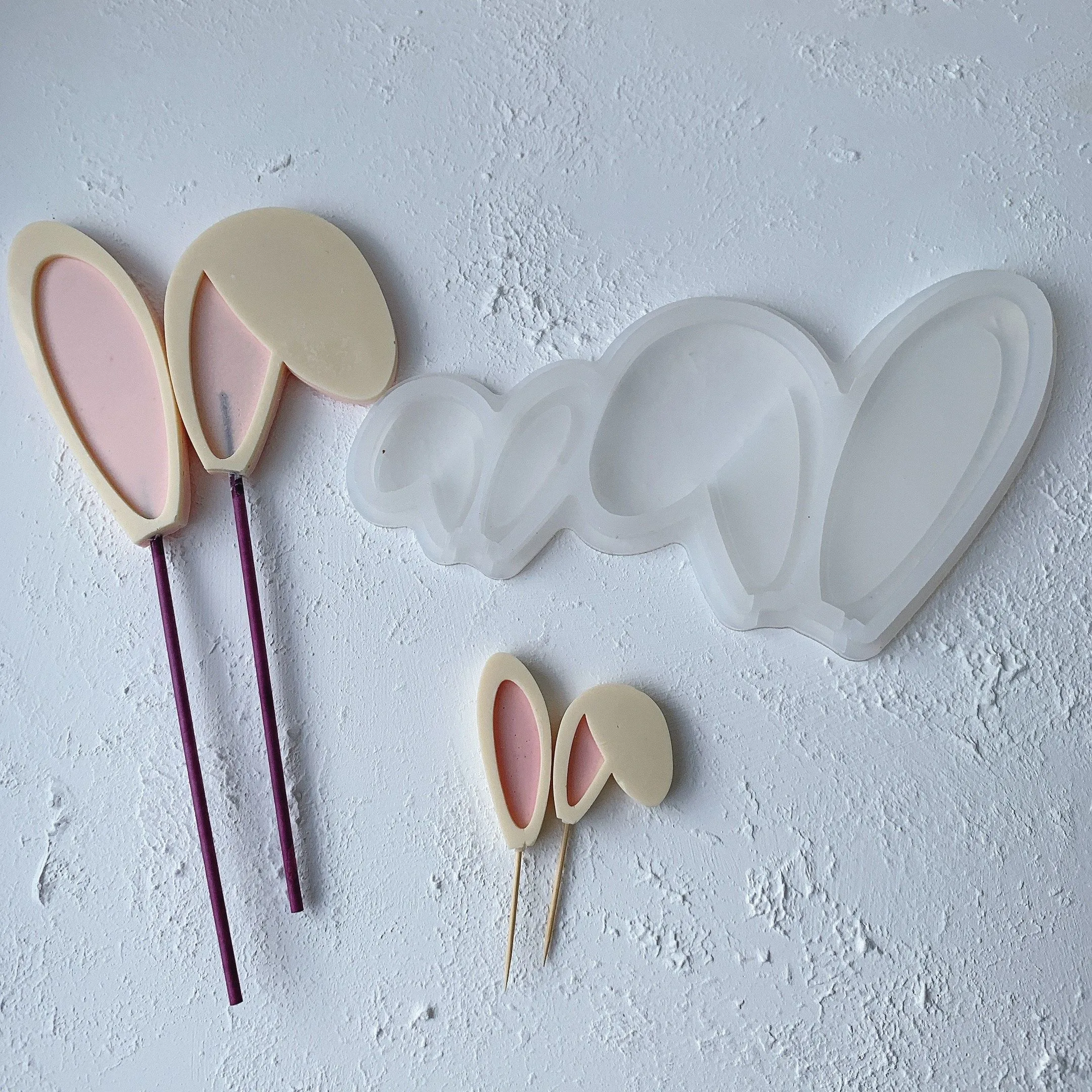 Силиконовая форма "Ушки зайчика"  №600