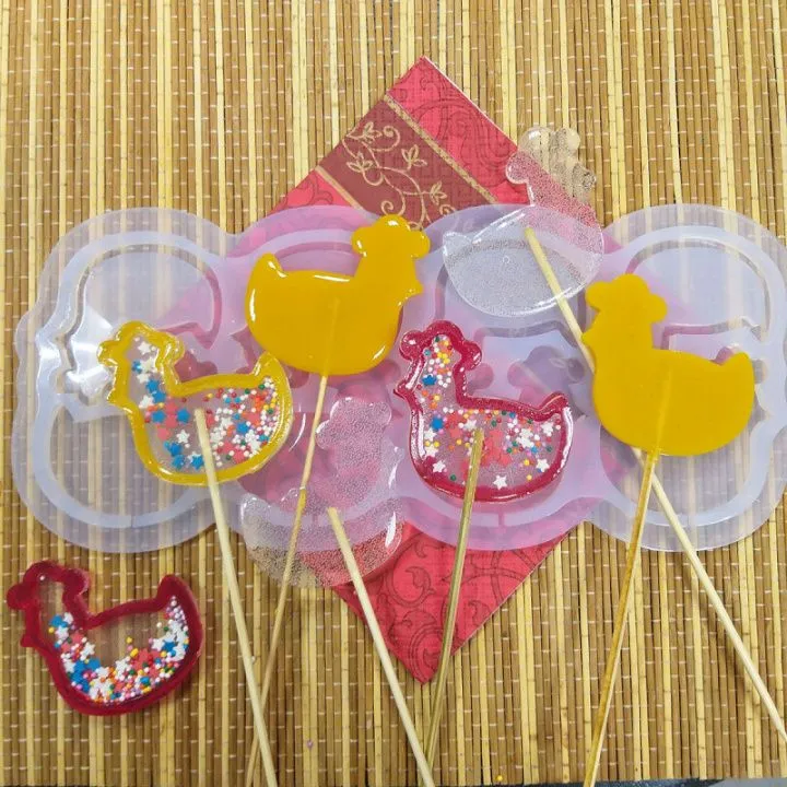 Силиконовая форма №290 "Курочка-погремушка"