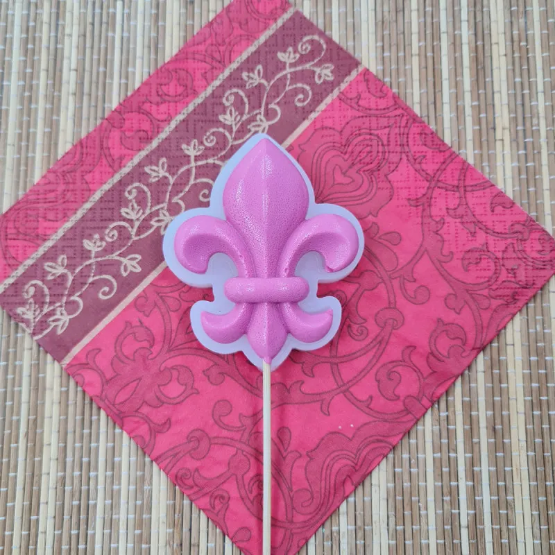 Силиконовая форма №562 "Геральдическая лилия"