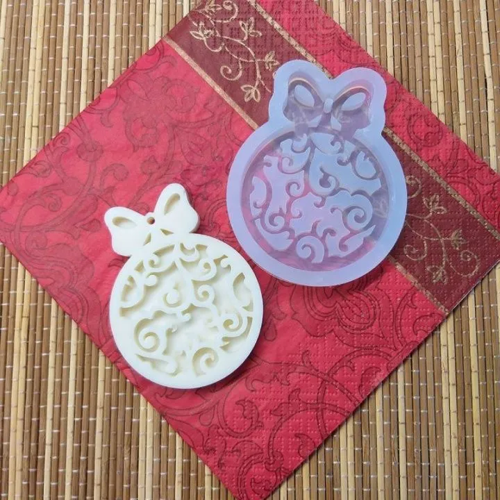 Форма силиконовая для шоколада Шар с бантиком №221 8 см