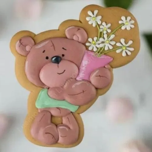 Форма и трафарет "Мишка с букетом"