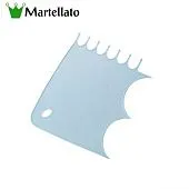 Пластмассовый скребок Martellato Расческа №5 14х15 см
