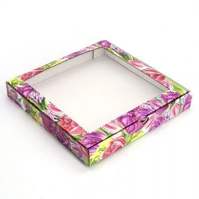 Коробка Тюльпаны 1 с окном 20х20х3 см микрогофрокартон