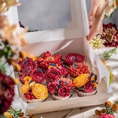 Коробка на 9 капкейков Белая с окном, 25х25х11 см