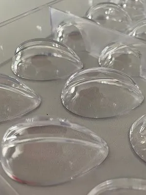 Форма для шоколада "Шоколадное яйцо", 33х16,2 см, 21 ячейка, пластик