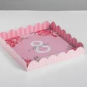 Коробка для кондитерских изделий с пластиковой крышкой "8 марта", 21х21х3 см