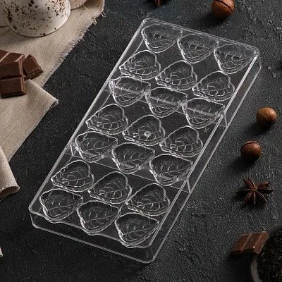 Форма для шоколада «Листочки», 21 ячейка, 27,5х17,5х2,5 см, ячейка 4х3х0,8 см