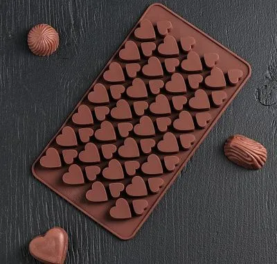 Форма силиконовая для шоколада "Сердечки" (56 ячеек)
