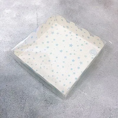 Коробка для пряников ажурная Морозное утро с пластиковой крышкой 13х13х3 см