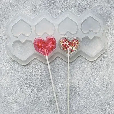 Силиконовая форма леденец-погремушка Сердечки 10 граней №276 5 см 8 шт