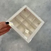 Коробка для 9 конфет Белая с пластиковой крышкой, 15,5х15,5х3 см