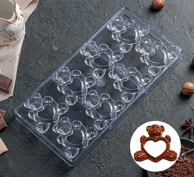 Форма поликарбонатная для конфет "Влюбленные мишки", 8 ячеек