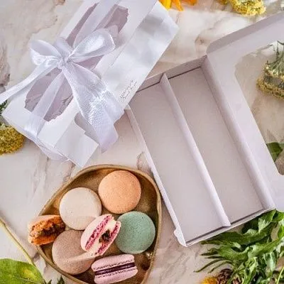 Коробка для макаронс и зефира с разделителем Белая, 20х11х5,5 см