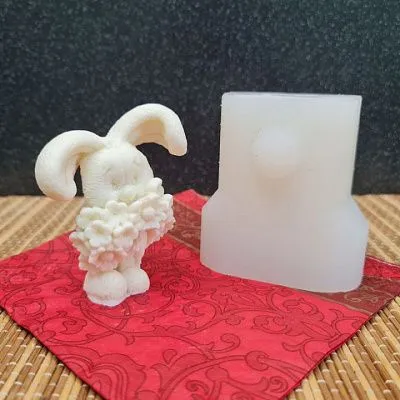 Силиконовая форма молд №593 "Зайчик в цветах" №29