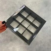 Коробка для 9 конфет Черная с пластиковой крышкой, 16х16х3 см