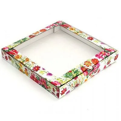 Коробка Полевые цветы 3 с окном 20х20х3 см Микрогофрокартон