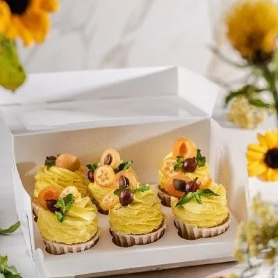 Коробка на 6 капкейков Белая с окном, 25х17х11 см