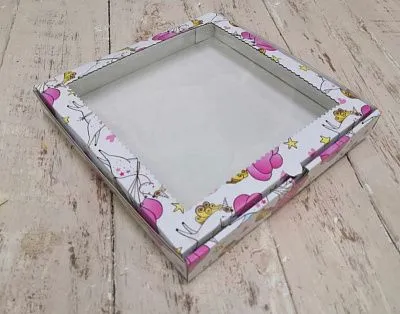 Коробка Мечты единорога с окном 15х15х3 см Микрогофрокартон