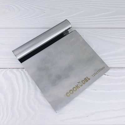 Шпатель скребок с ручкой нержавеющая сталь Cookodel 120х100 мм