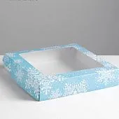Коробка Снежинки с окном 20х20х4 см